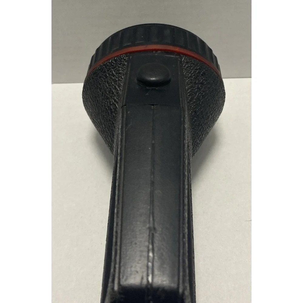 Coleman Marlboro Lantern / Flashlight Vintage 1992‎ 4 D Cell